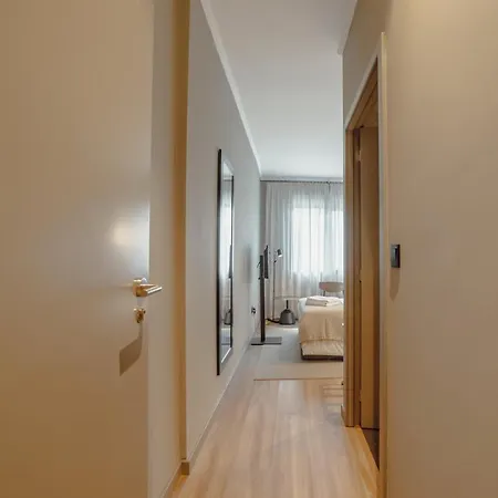 Bed and Breakfast River Eyes