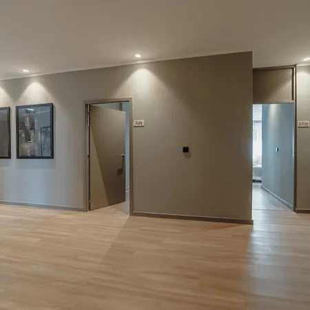 Bed and Breakfast River Eyes